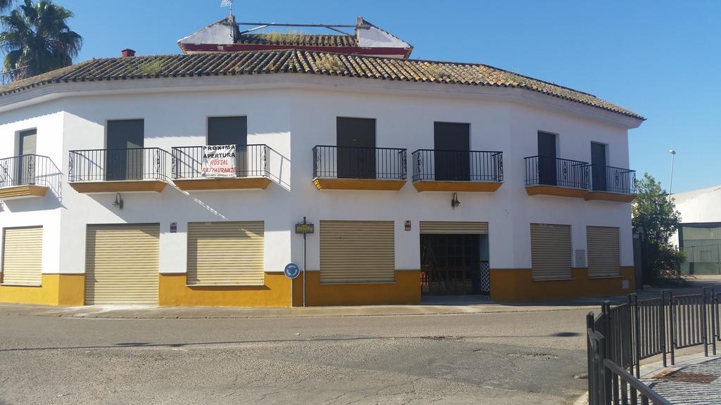 Hotel Laguna Mendoza Palma del Río Exterior foto