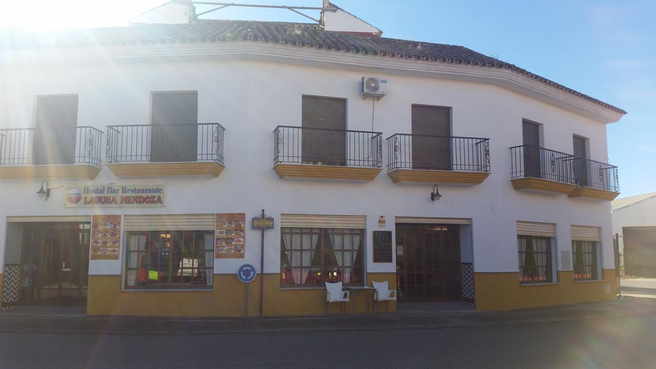 Hotel Laguna Mendoza Palma del Río Exterior foto